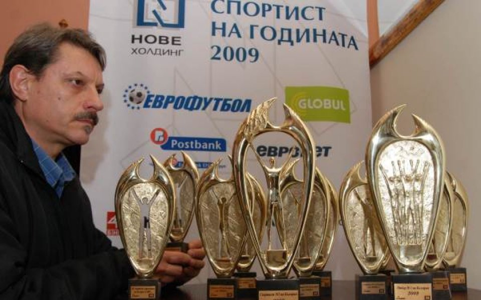 Спортният министър сред номинираните треньори, Бербатов в златната десятка