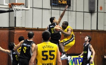 Ямбол с първа победа за 2010