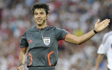 Масимо Бусака е номер 1 при реферите за 2009-та година