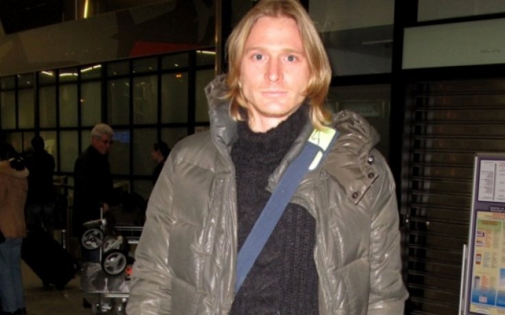 Бошу си замина за Франция, Левски не се е отказал от него