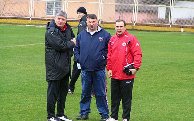 Андоне с първа тренировка в Албена, Митрески пристигна