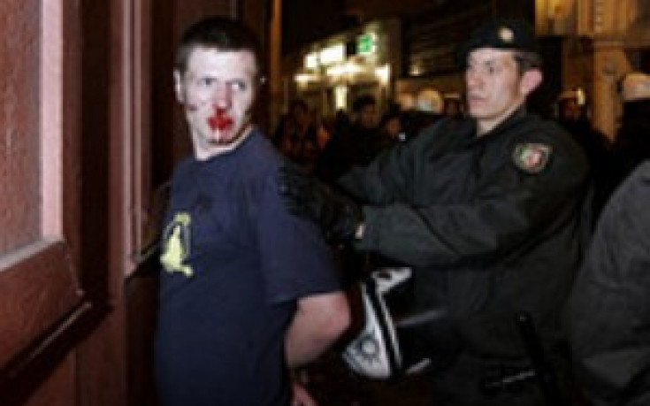 Забраняват на 3 200 английски хулигани да пътуват за Мондиала