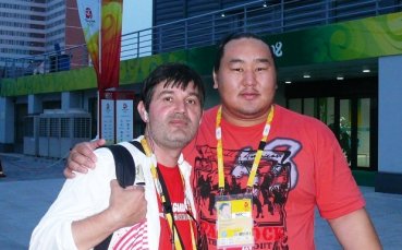 Асашорю, единият голям съперник на Котоошу, се пенсионира