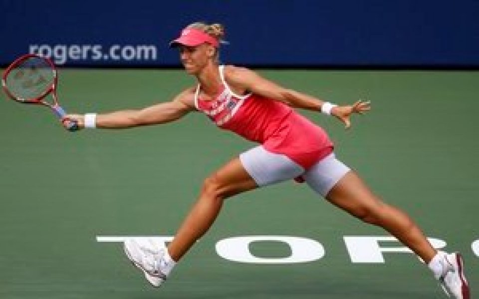 Елена Дементиева отпадна във втория кръг на силния турнир в Дубай
