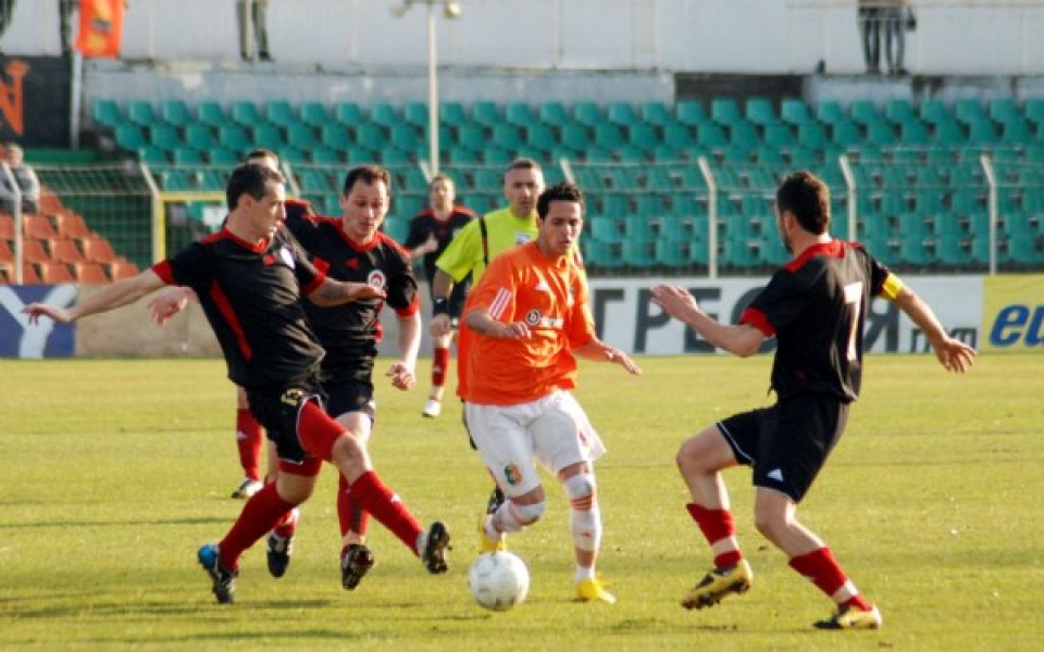 Литекс стартира първенството с лесно 3:0 срещу Локо Мездра