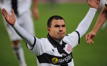 Парма с първа победа за годината, Божинов игра един час