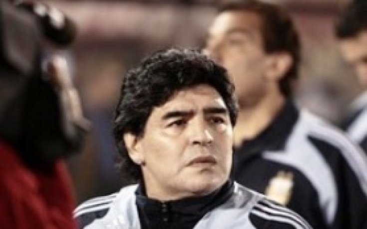 Марадона очаква спектакъл срещу Германия