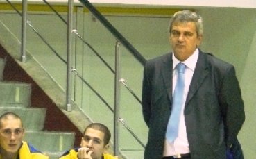 Чолаков: Няма как да бием Левски с двама-трима, Лукойл има грешна политика