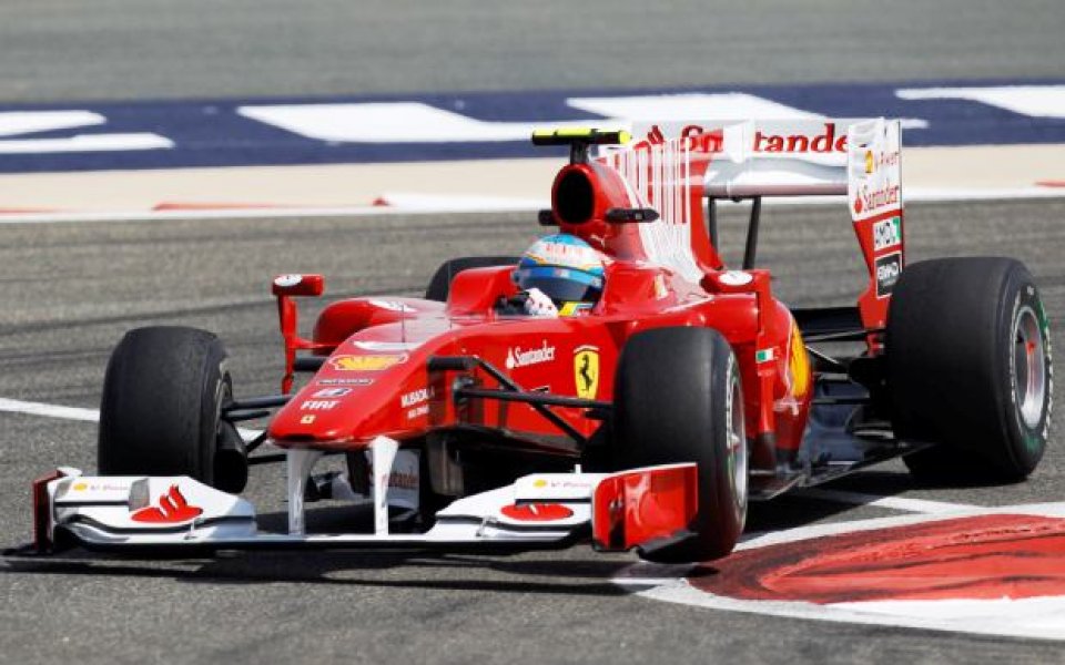 Ферарито на Алонсо най-бързо в Бахрейн, Шуми - 4-и