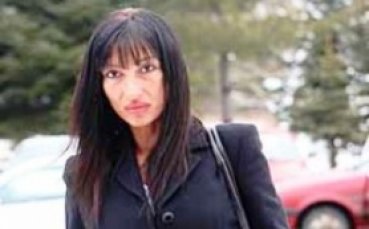 Лечителката Мариана в София, вдига Алберони за мача с Левски