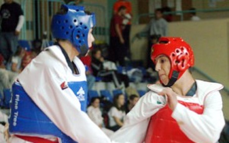 Пловдивчанка грабна 3 златни медала от европейското по таекуон-до