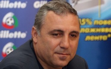 Христо Стоичков вече не е треньор на Мамелъди, назначиха му заместник