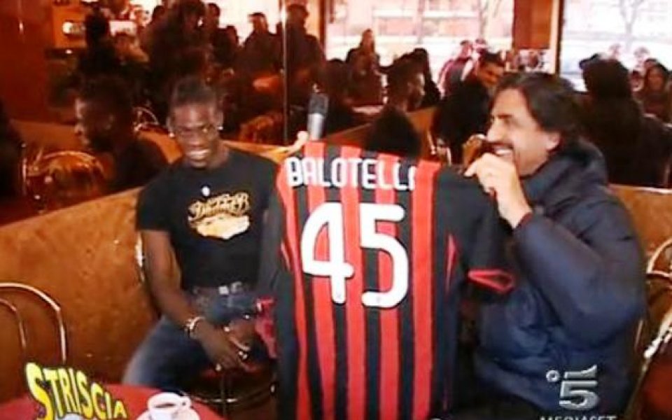 ВИДЕО: Балотели облече екипа на Милан