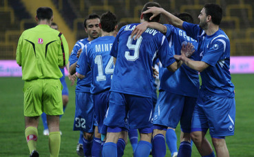 Левски размаза Спортист