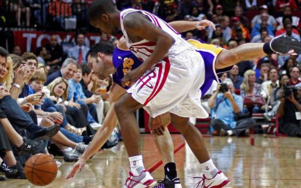 Аарън Брукс от Хюстън бе определен за най-прогресиращ  играч на сезона в НБА