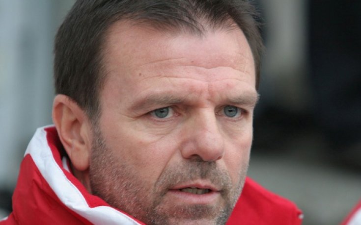 Нов хикс за Стойчо Младенов