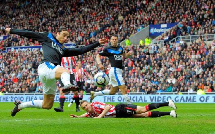 Бербатов вкара гол в бенефиса на Бернд Шнайдер