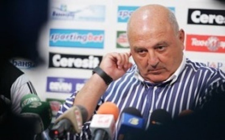 Венци Стефанов: Няма да спирам Попара за Де Граафшап