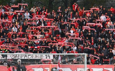 ЦСКА и Глобул представят първия фенски телефон на българския пазар