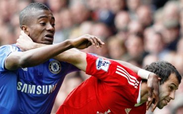 Daily Mail: Челси иска двама от Ливърпул