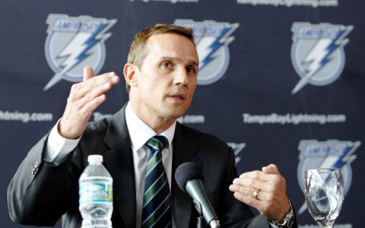 Стив Айзерман пое Тампа Бей