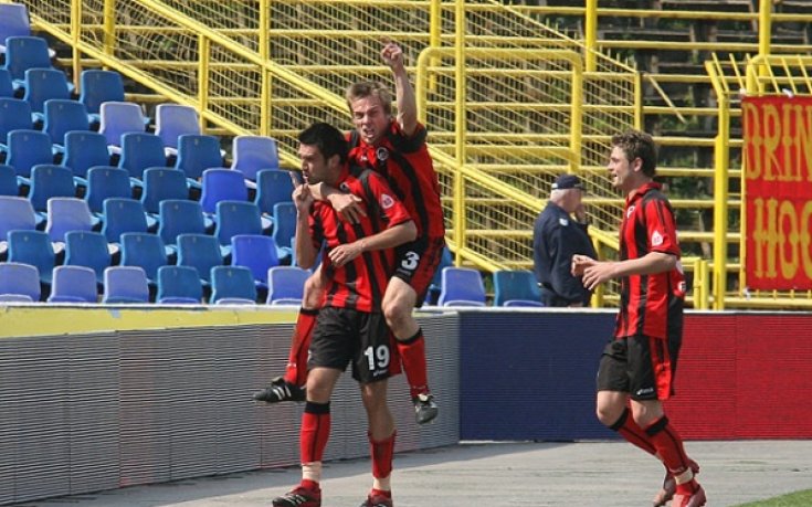 В Сърбия спрягат Камбуров за Цървена звезда