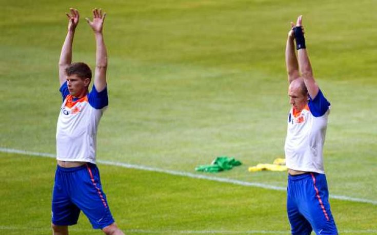 Хунтелаар: Контузията на Робен е голям удар