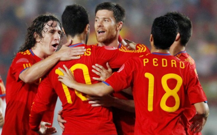 ВИДЕО: Испания размаза Полша на път за ЮАР