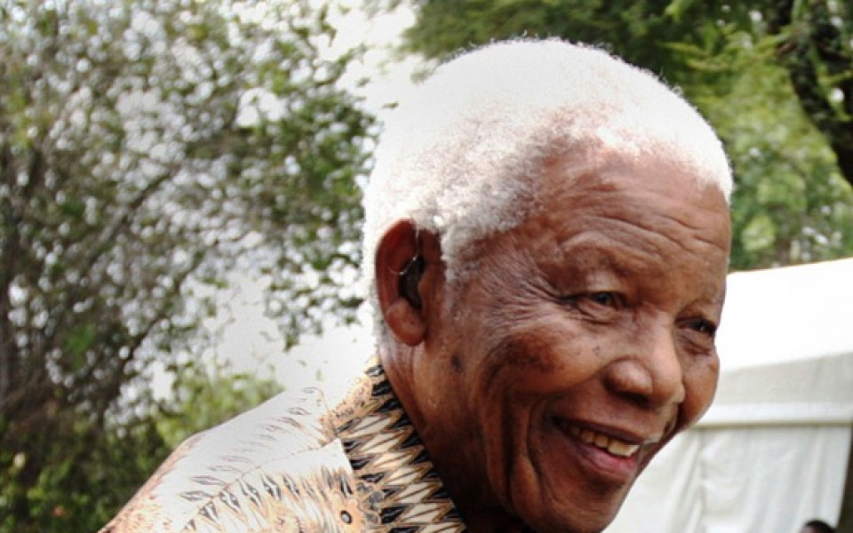 Семейна трагедия спря Мандела от присъствие на откриването на Мондиала