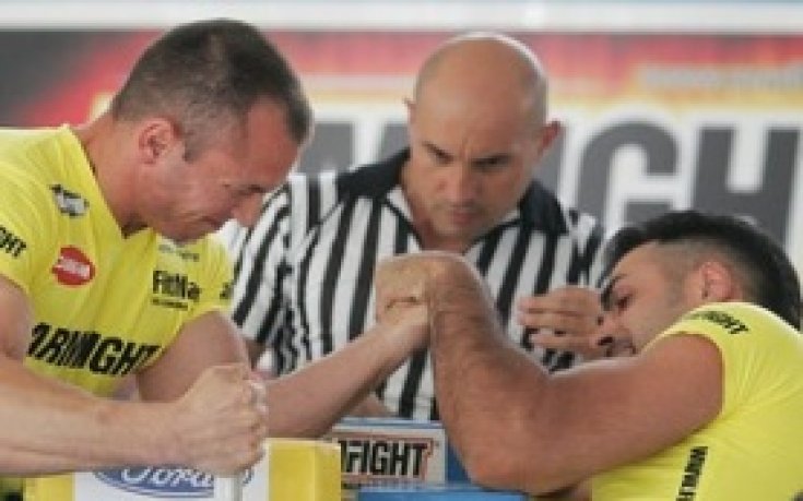 Стефан Ленгаров спечели убедително втория кръг от Професионалната Армрестлинг Лига