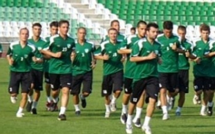 Само четирима сигурни засега в Берое