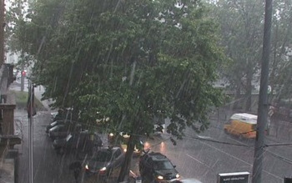 Градушката стресна, но не изплаши ЦСКА