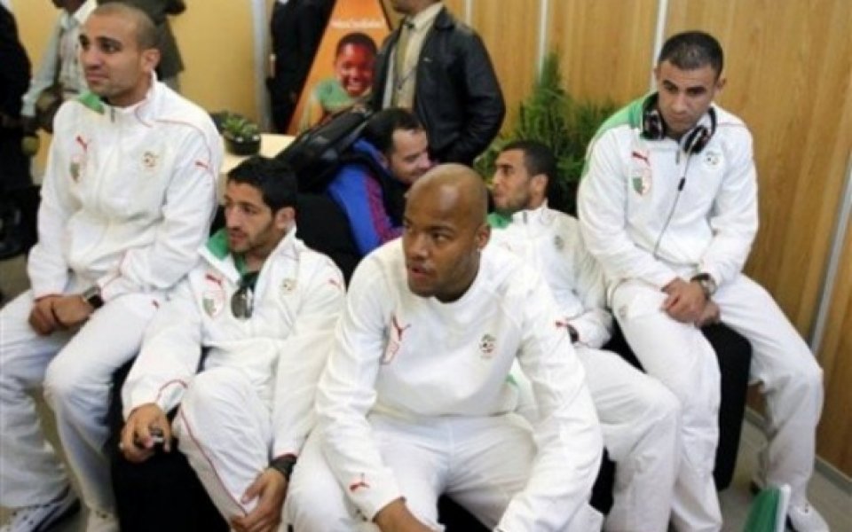 Мболи вярва в успеха на Алжир над Англия