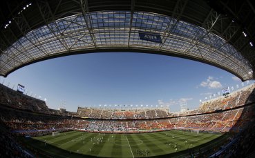 Стадион “Питър Мокаба” или “Адолф Хитлер”?