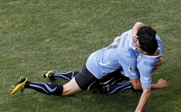 Тотнъм и Палермо се разбраха за Кяер и Кавани