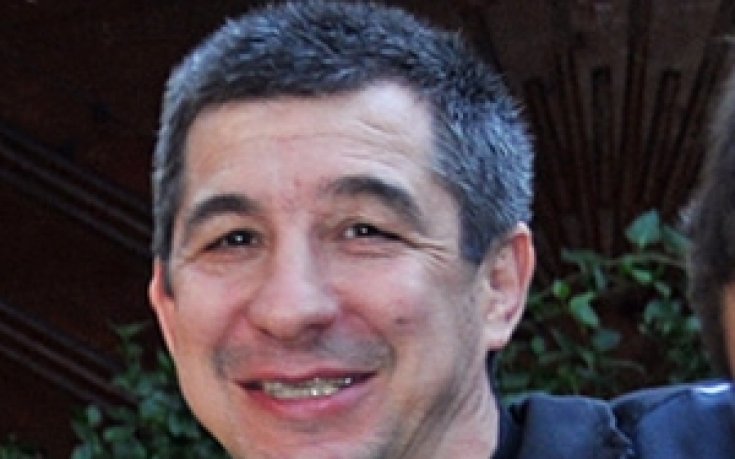 Почина Валентин Крумов