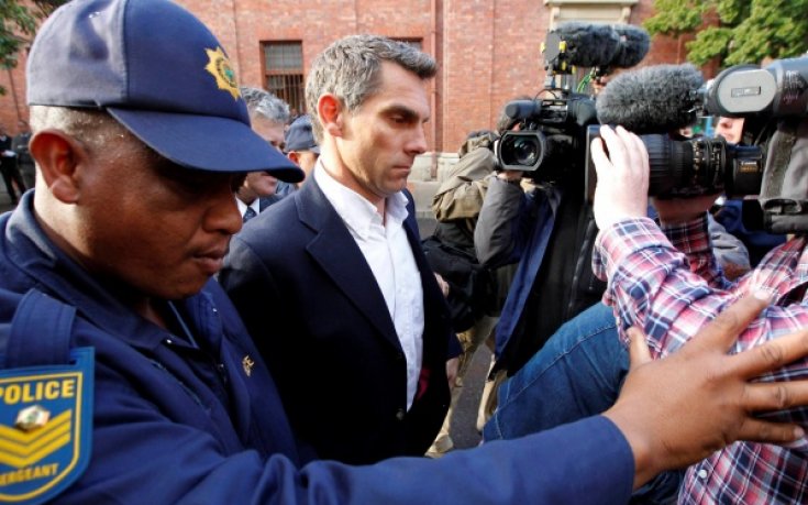 Британският журналист Саймън Райт бе освободен от ареста