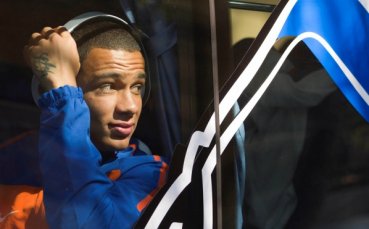 Аякс и Байерн в напреднали преговори за Ван дер Вийл