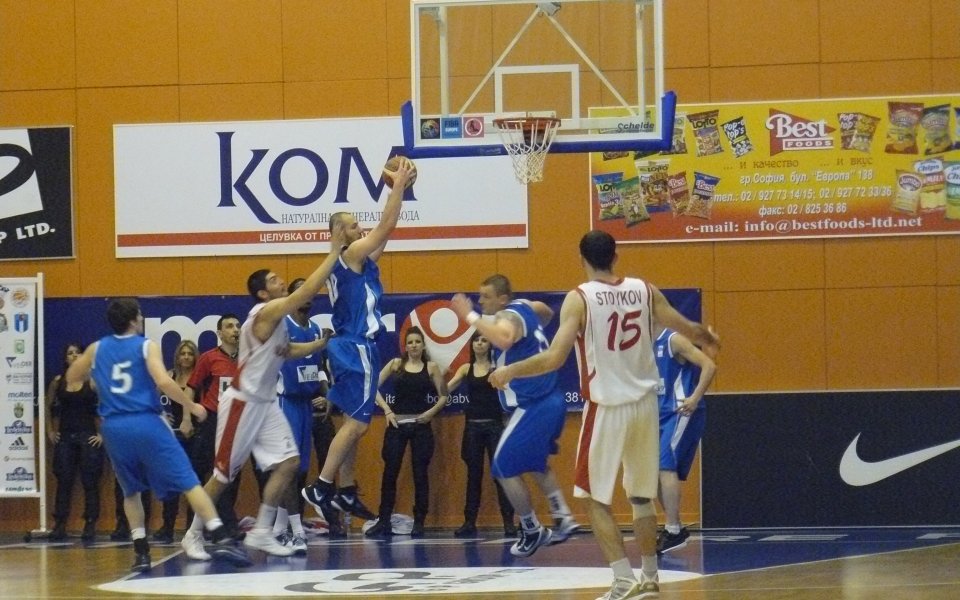 Баскетболното първенство започва на 16 октомври