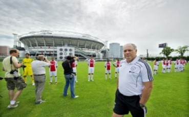 Аякс взе Ел Хамдауи и Мидо