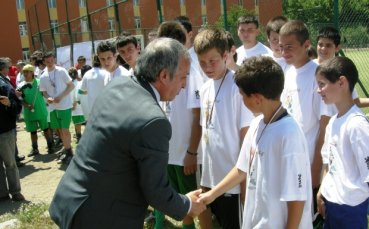 Лазар Каменов: Спира хранилката за хоби и демонстративни спортове!