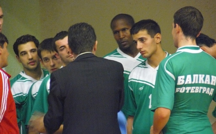 Дуейн Мортън се връща в Балкан