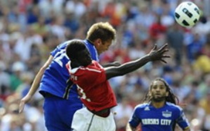 Юнайтед пусна Диуф под наем в Блeкбърн