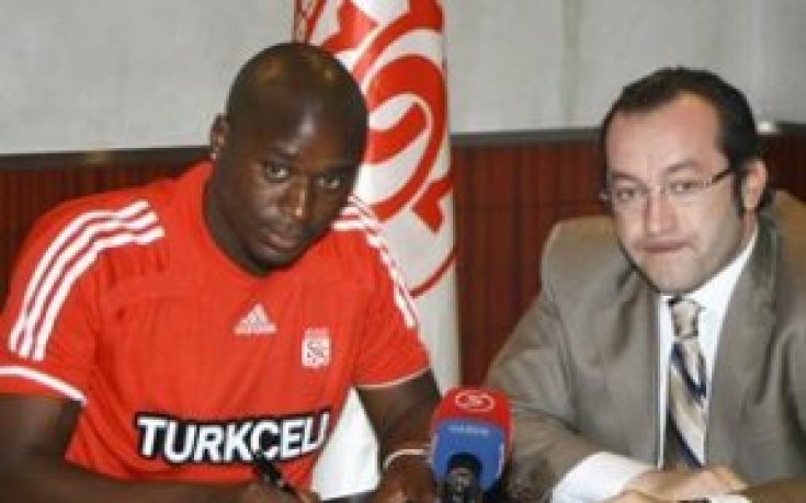 Академик София подписа с бразилец и белгиец