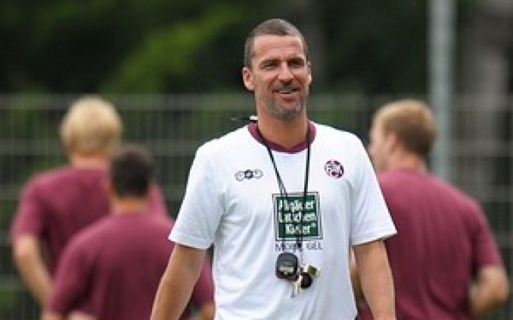 Курц остава треньор на Мицански до 2012 година