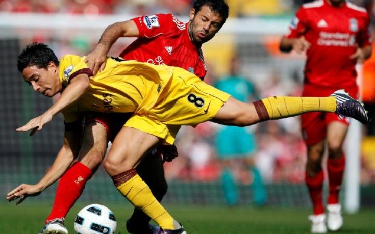 Оперират коляното на Насри