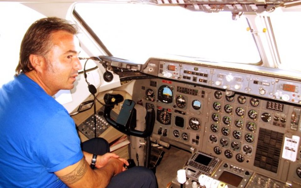 СНИМКИ: Ясен пилот, Мюлдер и Грийн в пилотския стартов състав за АИК