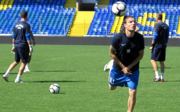 СНИМКИ: Минев и Дембеле не тренират, Йовов го прави с настроение