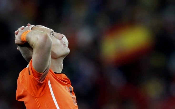 Робен извън терените до края на годината?