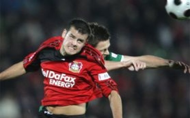 Барнета болен, под въпрос за Англия